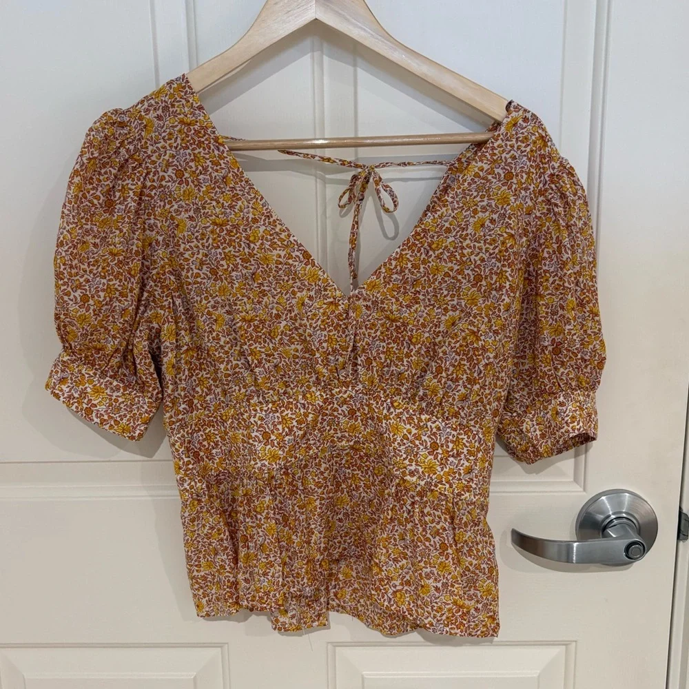 NWOT J. Crew Blouse V Neck Scattered Blooms Top Size 8